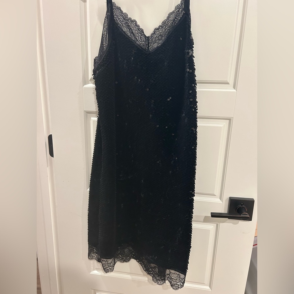 Guess Elegant Black Velvet Sequin Slip Dress with Lace Size Large NWT